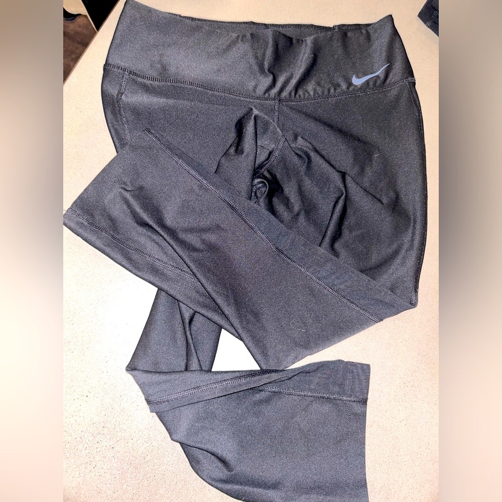 Nike Dri-Fit capris mesh on the sides